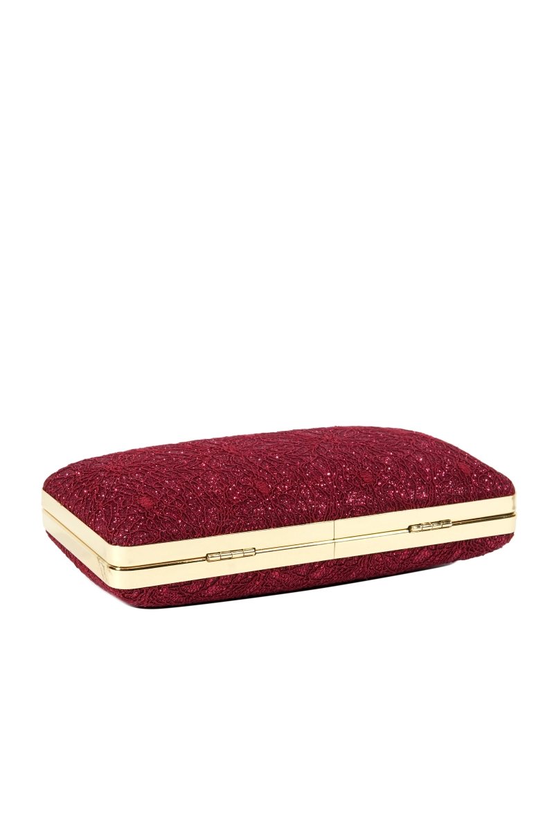 Textured Clutch Bag with Top Clasp – Maroon